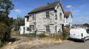 FREEHOLD SEMI DETACHED HOUSE REQUIRING FULL REFURBISHMENT in Walton on the Naze photo