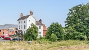 Charming and historic three-generational farmhouse for refurbishment photo