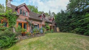 Plot with PP for sale in Finchampstead photo
