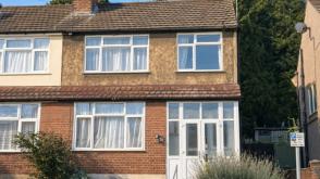Terrace House in Need of Modernisation in Belvedere photo
