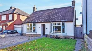 Freehold detached bungalow requiring modernisation in COLCHESTER photo