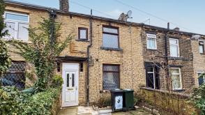 Terrace is now in need of refurbishment in Bradford photo