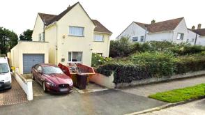 UNMODERNISED 3 BEDROOM DETACHED PROPERTY in Padstow photo