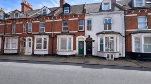 Requires refurbishment and modernisation in Northampton photo