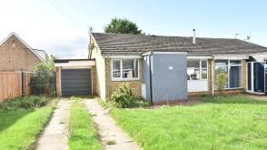 Semi detached bungalow does require renovation in Scunthorpe photo