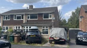 Requires modernisation in Swadlincote photo