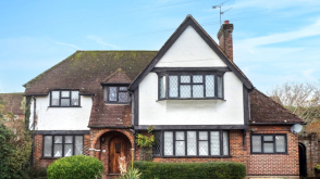 House requiring modernisation in Brighton photo