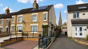 Terrace would benefit from internal modernisation in Wellingborough photo