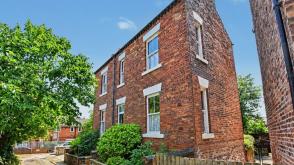 The property does require internal renovation in Wakefield photo
