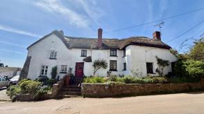 Cottage in need of modernisation in Crediton photo