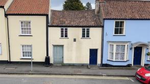 Period property requiring complete renovation in Thornbury photo
