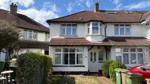 Terrace House in Need of Modernisation in Sutton photo