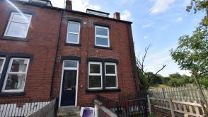 The property does require renovation in Leeds photo
