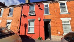Property in need of improvement in Lincoln photo