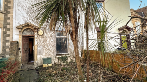 A Terrace House requiring modernisation in Kingswood photo