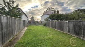 Land for sale in Worcester Park photo