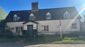Cottage in need of renovation in Diss photo