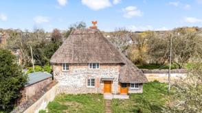 Cottage for renovation in Netheravon photo