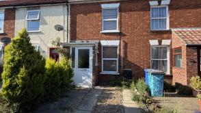 Three bedroom terrace house in need of refurbishment in Beccles photo