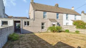 Property requiring modernisation in Lanreath photo