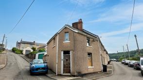 Property requiring full renovation in Newport photo