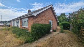 Bungalow in need of renovation in Norwich photo