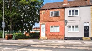 The property does require from refurbishment in Pontefract photo