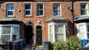 House in need of modernisation in Hull photo