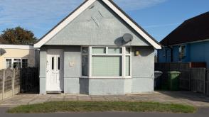 Detached bungalow in need of remedial work in Great Yarmouth photo