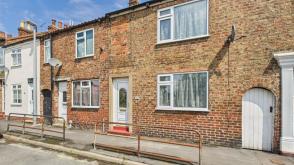 House requiring updating in Driffield photo
