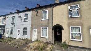 The property would benefit from some modernisation in Burton-On-Trent photo