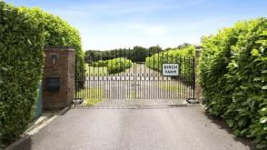 Substantial Plot in Broxbourne photo