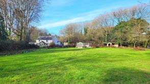 Character cottage in need of renovation in TRURO photo
