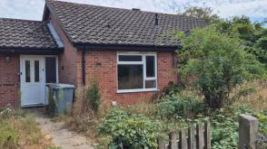 Bungalow in need of renovation in Norwich photo