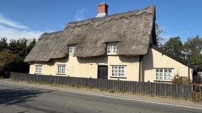 Grade II listed detached cottage for renovation in Diss photo
