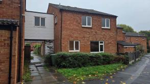 End terraced property requires modernisation in Redditch photo