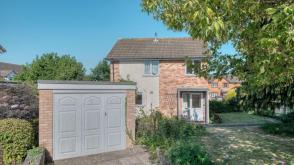 Property for modernisation in Bromsgrove photo