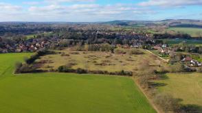 Land for sale in Kennington photo