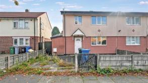 House requiring updating in MANCHESTER photo