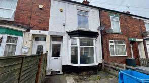 Property requiring updating in Hull photo