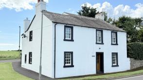 Spacious detached house for modernisation in Egremont photo