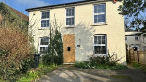 Period family home with scope for modernisation in Maidstone photo