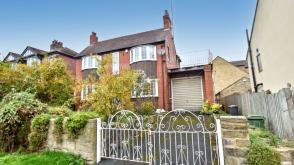 House for renovation in Cleckheaton photo