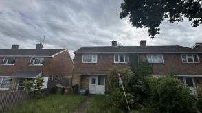 Home requiring full modernisation in Stevenage photo