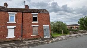 Two-bedroom end-terraced property in need of full refurbishment in Bishop Auckland photo