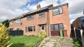 Semi detached house does require renovation in Immingham photo