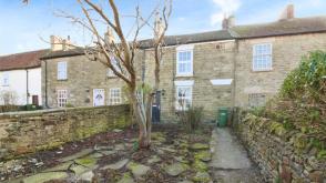 Property in need of some cosmetic updating in Richmond photo