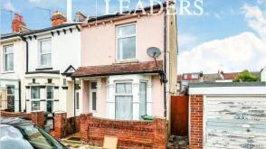 Terrace house requiring refurbishment in Southsea photo