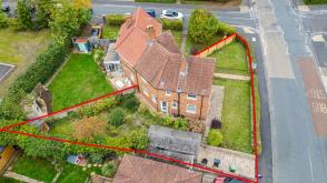 HOUSE FOR UPDATING in Coombe Dingle photo