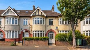 House in Need of Refurbishment in Walthamstow photo